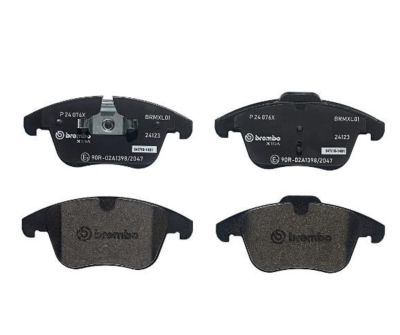 Колодки дискового тормоза, передні - BREMBO - P24076X