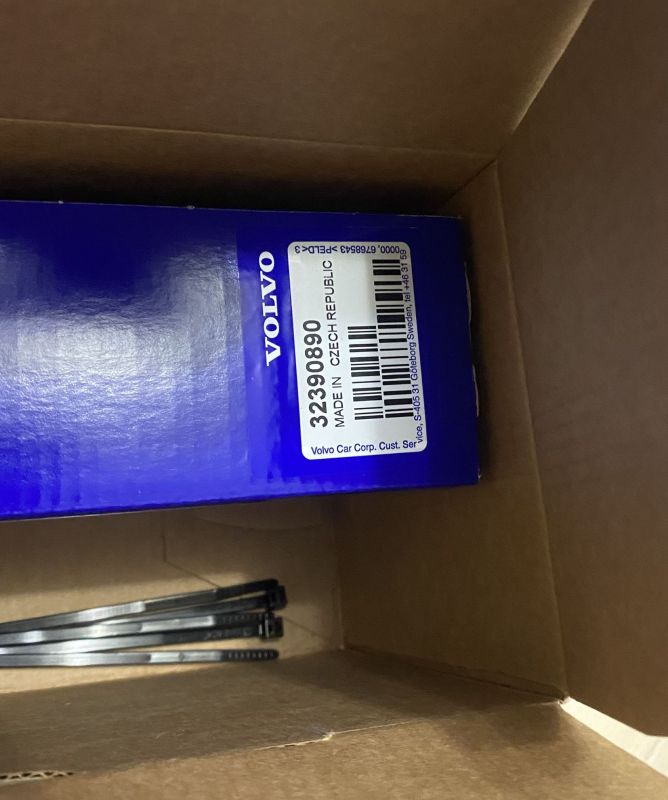 Омивач камери заднього огляду - VOLVO - 32390891