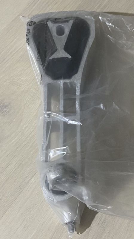 Опора двигуна права верхня - VOLVO - 32298608