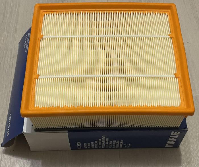 Повітряний фільтр двинуна - KNECHT/MAHLE - LX1605